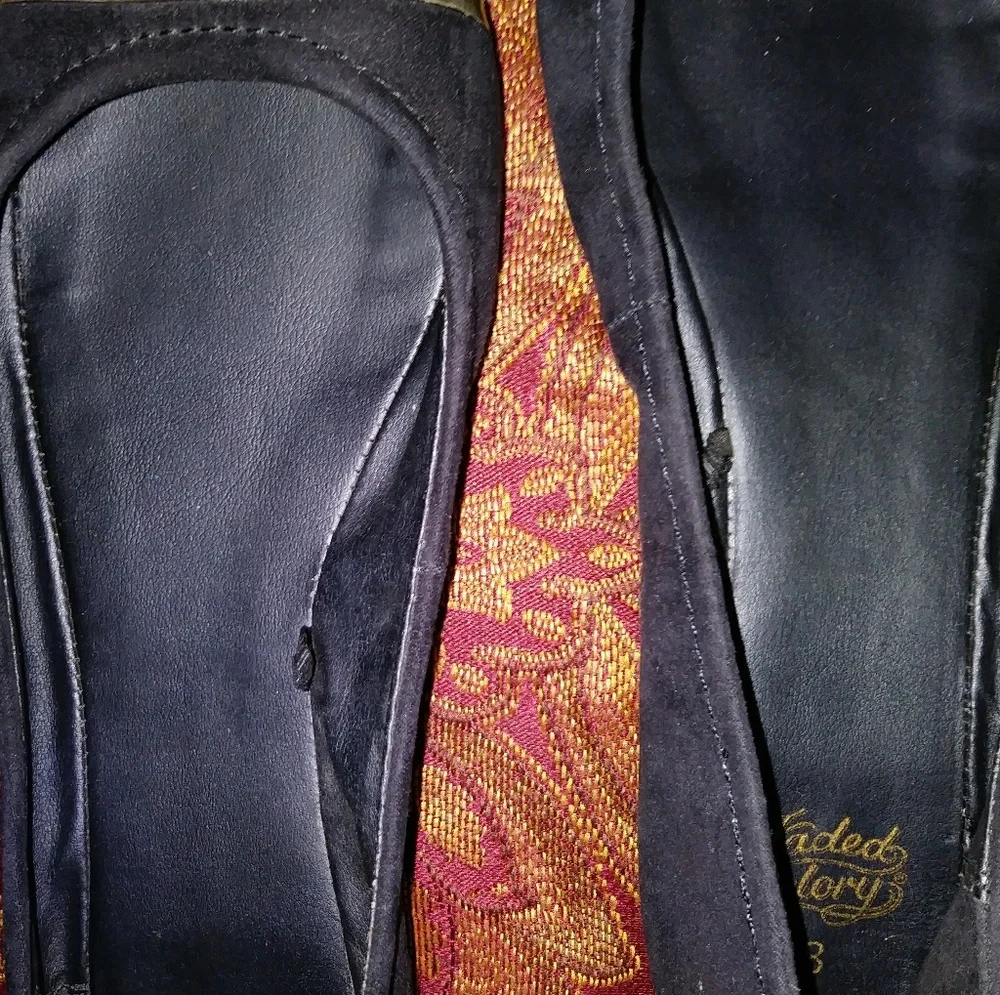 Flats💛 - Picture 6 of 7